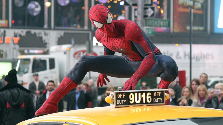 The Amazing Spider-Man 2* Review: Andrew Garfield Is the World's Most  Charming Superhero